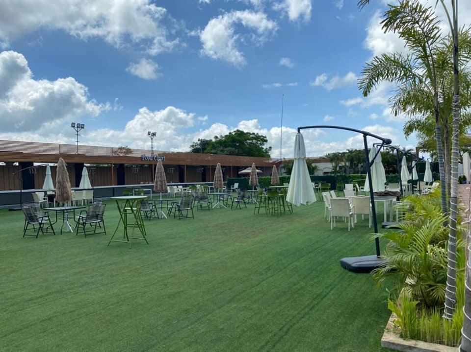 Focus Club And Resort Ranchi Extérieur photo