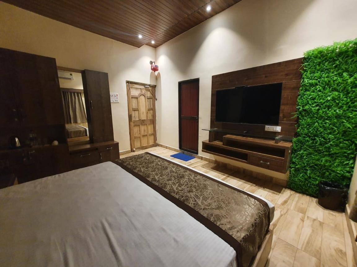 Focus Club And Resort Ranchi Extérieur photo